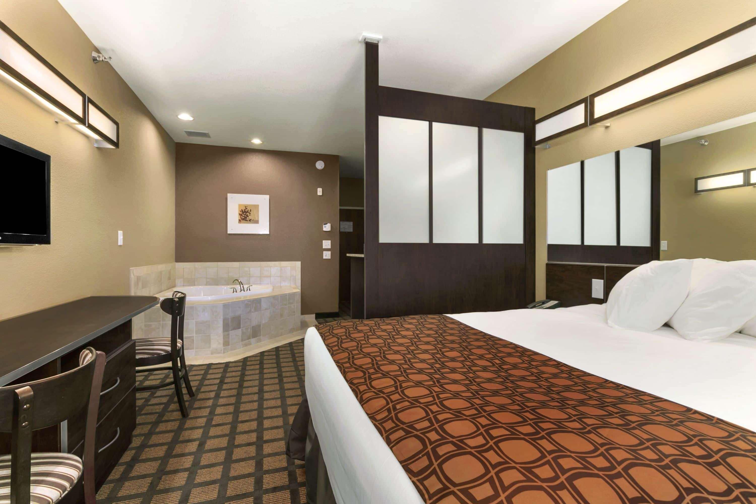 Microtel & By Wyndham Hotel